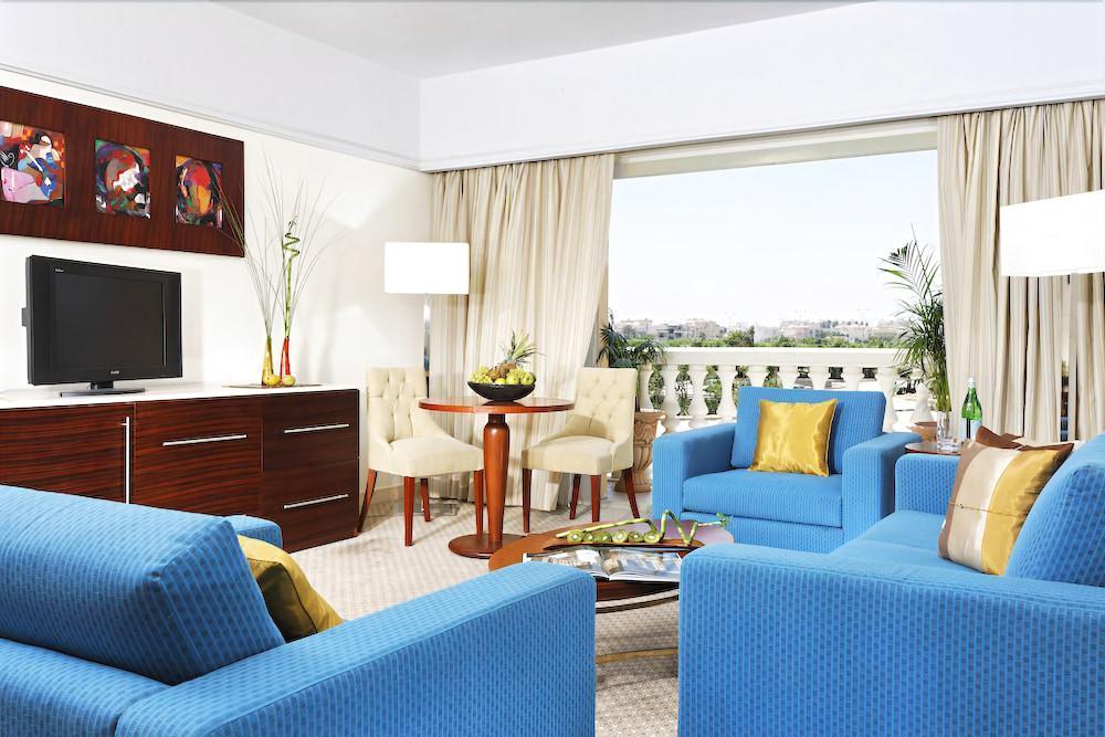 Helnan Dream Hotel And Conference Center 6th of October City Esterno foto Suite