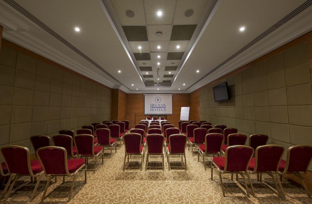 Helnan Dream Hotel And Conference Center 6th of October City Esterno foto Meeting room at the hotel